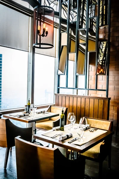 Moderne contemporain Haute classe restaurant gastronomique intérieur — Photo