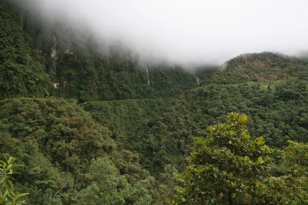 Paysage sur la route de la mort en Bolivie — Photo