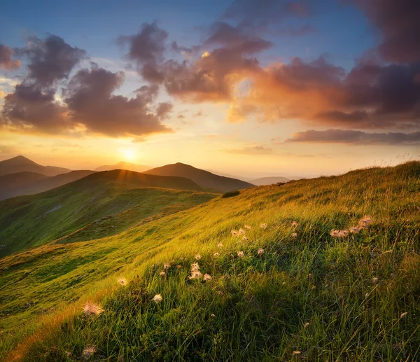 Mountain valley during sunset — Stock Photo, Image