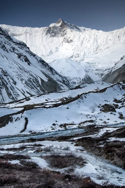 River in mountain valley — Stock Photo, Image