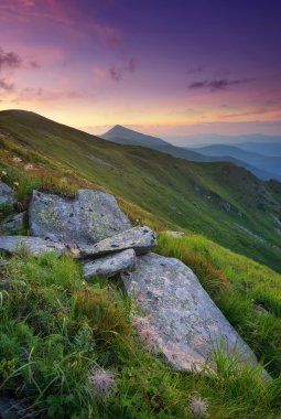 Dağ Vadisi günbatımı sırasında