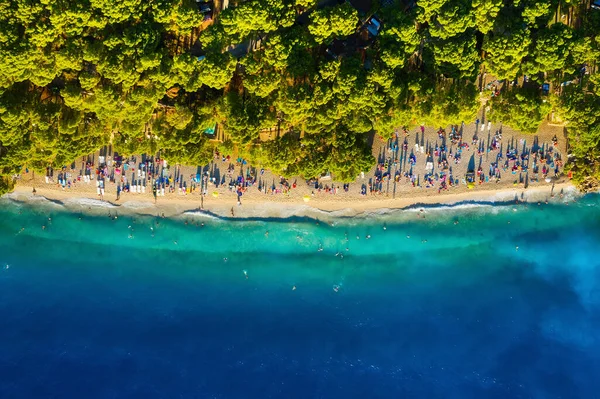 Middellandse Zee Luchtfoto Strand Mensen Vakantie Ontspanning Strand Blauw Water — Stockfoto