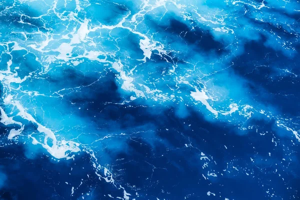 Golven Blauw Water Als Achtergrond Uitzicht Het Oceaanoppervlak Natuurlijke Zomerse — Stockfoto