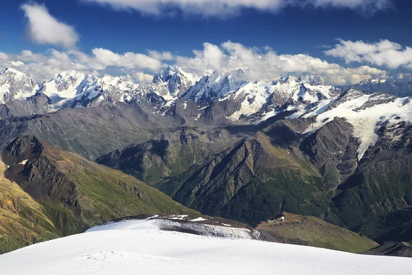 Hög bergskedja. — Stockfoto