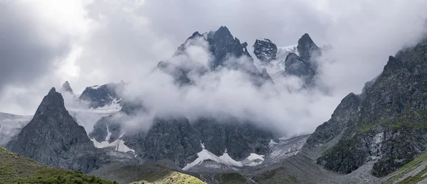 Hög bergskedja — Stockfoto