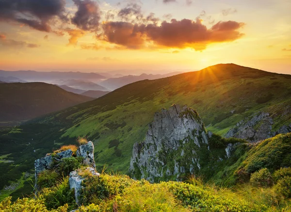 Mountains and rocks during sunset — Stock Photo, Image