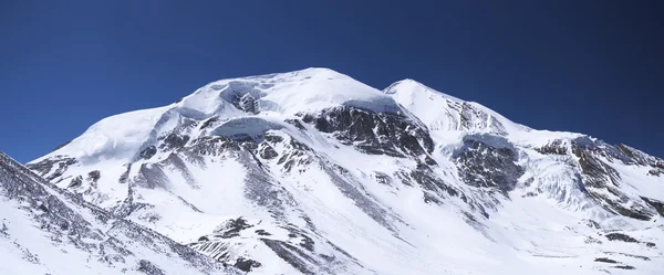 Yüksek dağ — Stok fotoğraf