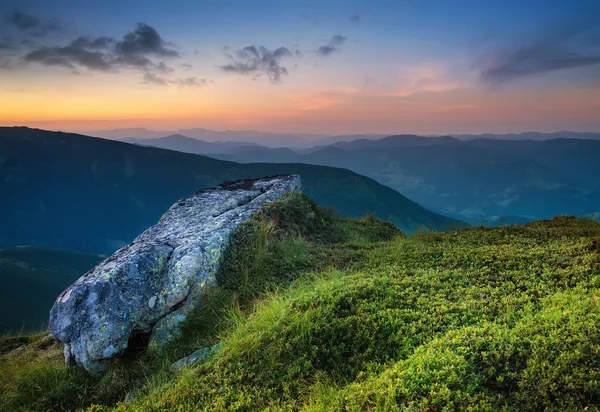 山风景在夏季时间 — 图库照片