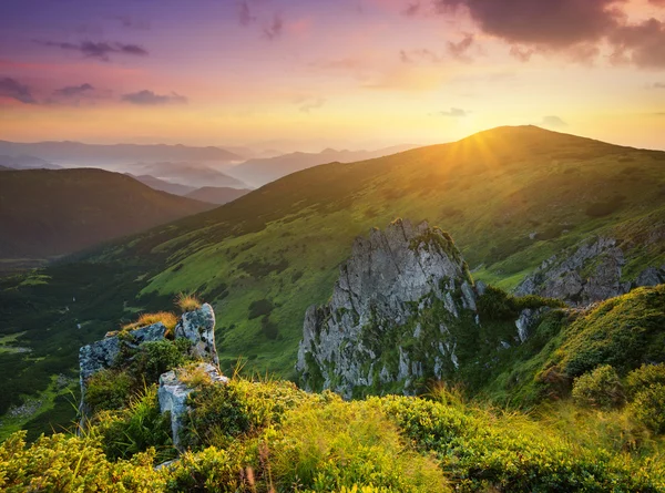 Mountain valley during sunrise — Stock Photo, Image