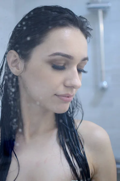 Young Woman Wet Hairs Shower Visable Water Drops Beautiful Brunette — Stock Fotó