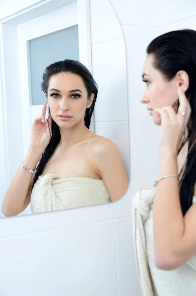 Young Woman Watching Herself Mirror Bright Bathroom Beautiful Brunette Miss — Fotografia de Stock