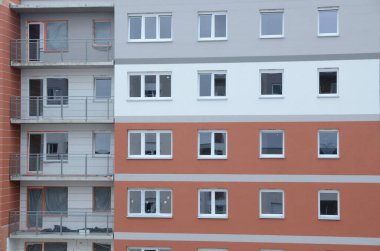 Wroclaw, Polonya - 3 Haziran Wroclaw, Polonya 'da yeni binalar. Emlak işi patlama yapıyor. İnşaat alanı 3td Haziran 2020. 