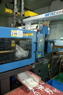 DONGGUAN, ÇİN - 18 ARALIK 2009: hamilelik testi fabrikası.