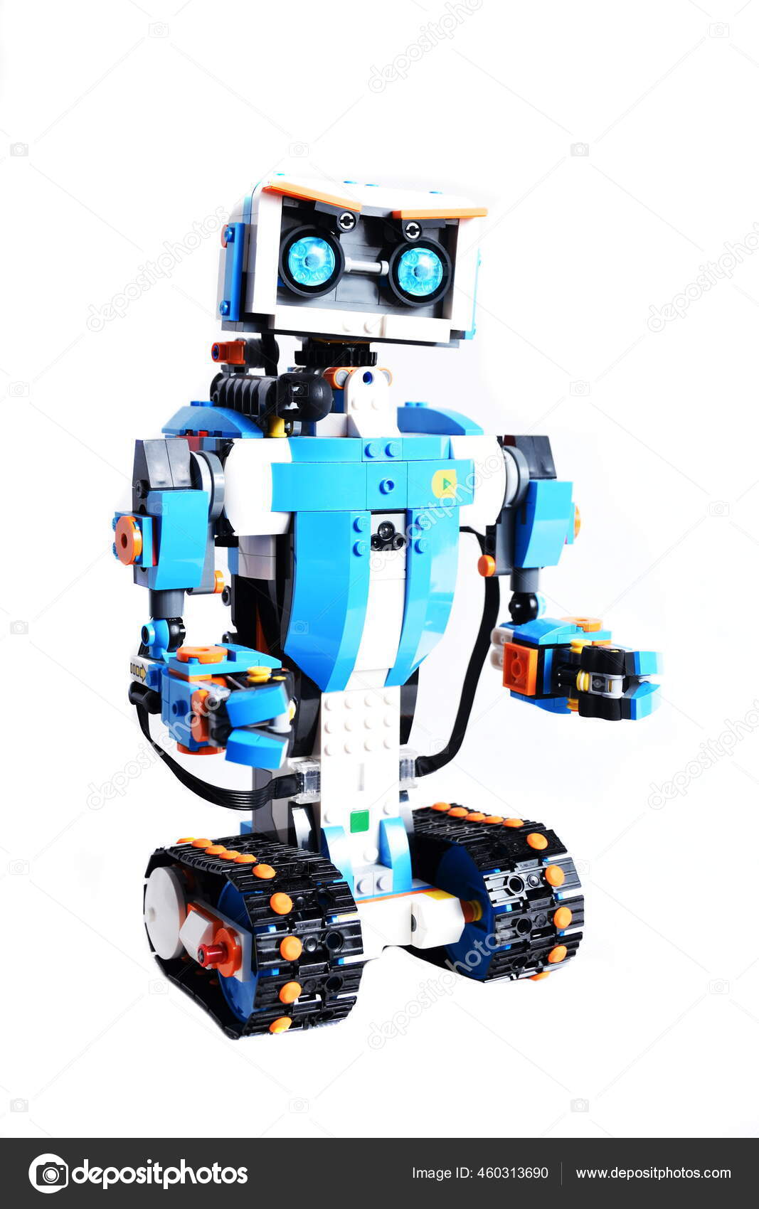 Lego Boost Lego Robot Vernie Smart Toy Can Controlled Phone – Stock  Editorial Photo © bartekchiny #460313690