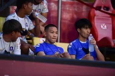 BANGKOK, THAILAND - 6 Şubat 2021: Patompol Charoenrattanapirom, 18 BGPU oyuncusu Tayland 'da Boonyajinda Stadyumu' nda BGPU 'ya karşı mücadele ederken