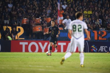 Buriram, Tayland-Mar13,2019: Narubordin weerawatnodom Buriram Stadyumu 'nda Jeonbuk hyundai' ye karşı defin rampası arasında AFC2019 'da çarpışma sırasında birleşti.