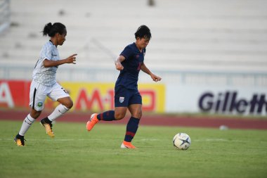 Chonburi-Tayland-19aug2019: Tayland Beden Eğitimi Enstitüsü 'nde 9-0 Timor leste arasında Tayland' ın 16 numaralı oyuncusu Khwanrudi saengchan eylemde