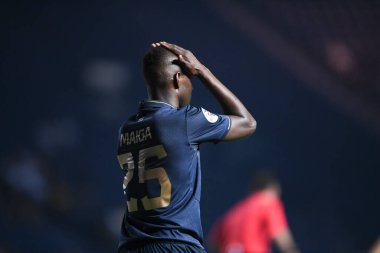 Buriram, Tayland-Mar13,2019: Modibo maiga gömme makinesi AFC2019 sırasında Jeonbuk hyundai 'ye karşı defin rampası arasında çarpışma halinde birleşti.