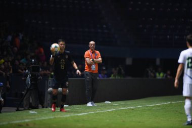 Buriram, Tayland-Mart 13. 2019: Buriram Stadyumu 'nda Jeonbuk Hyundai' ye karşı defin rampası arasında AFC2019 'da görev yapan Bozidar bundoviç baş antrenörü