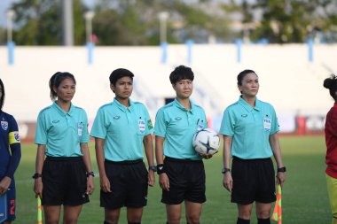 Chonburi-Tayland-19aug2019: Tayland ve 9-0 Timor lestleri arasında Tayland Beden Eğitimi Enstitüsü, Tayland 'da AFF sırasında hakemlik görevi