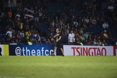 Buriram, Tayland-Mar13,2019: Buriram Stadyumu 'nda Jeonbuk Hyundai' ye karşı defin işlemi sırasında birleştirilen Newin chidchob başkanı