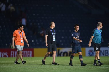 Buriram, Tayland-Mar13,2019: Buriram Stadyumu 'nda Jeonbuk Hyundai' ye karşı defin işlemi sırasında birleştirilen Newin chidchob başkanı