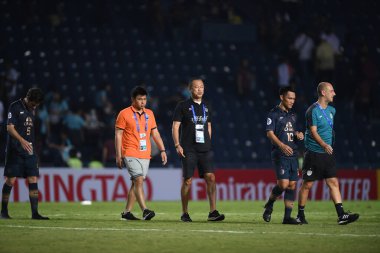 Buriram, Tayland-Mar13,2019: Buriram Stadyumu 'nda Jeonbuk Hyundai' ye karşı defin işlemi sırasında birleştirilen Newin chidchob başkanı