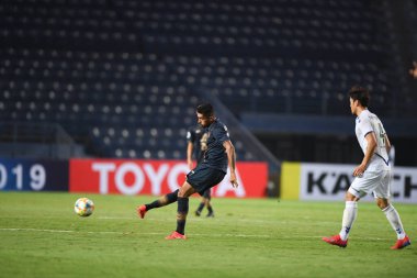 Buriram, Tayland-Mar13,2019: Pedro bispo küçük defin oyuncusu AFC2019 sırasında Jeonbuk hyundai 'ye karşı defin rampası arasında çarpışma halinde birleşti.