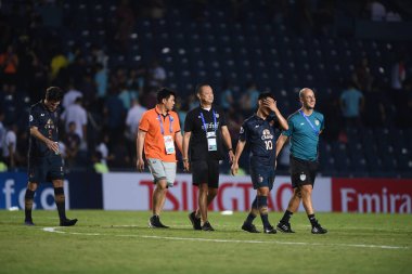 Buriram, Tayland-Mar13,2019: Buriram Stadyumu 'nda Jeonbuk Hyundai' ye karşı defin işlemi sırasında birleştirilen Newin chidchob başkanı