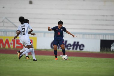 Chonburi-Tayland-19aug2019: Tayland Beden Eğitimi Enstitüsü 'nde 9-0 Timor leste arasında Tayland' ın 16 numaralı oyuncusu Khwanrudi saengchan eylemde