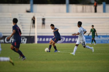 Chonburi-Thailand-19aug2019: Tayland Beden Eğitimi Enstitüsü 'nde 9-0 Timor leste AFF sırasında Tayland' ın 3 numaralı oyuncusu