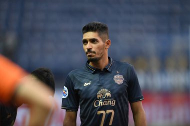 Buriram, Tayland-Mar13,2019: Pedro bispo küçük defin oyuncusu AFC2019 sırasında Jeonbuk hyundai 'ye karşı defin rampası arasında çarpışma halinde birleşti.