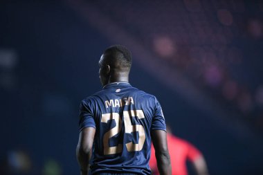 Buriram, Tayland-Mar13,2019: Modibo maiga gömme makinesi AFC2019 sırasında Jeonbuk hyundai 'ye karşı defin rampası arasında çarpışma halinde birleşti.