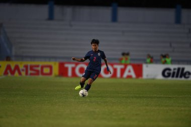 Bangkok-Tayland-17 Ağustos 2019: Kanjanaporn saenkhun # 2 Tayland futbolcusu Tayland Beden Eğitimi Enstitüsü 'nde AFF 8-0 Singapur, Tayland