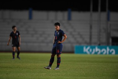 Bangkok-Tayland-17 Ağustos 2019: Tayland Beden Eğitimi Enstitüsü Chonburi, Tayland AFF 8-0 Singapur 'da 16 numaralı Khwanrudi saengchan eylemde