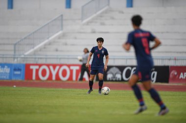 Bangkok-Tayland-17 Ağustos 2019: Duangnapa sritala # 4 Tayland futbolcusu Tayland Beden Eğitimi Enstitüsü 'ndeki AFF 8-0 Singapur, Tayland