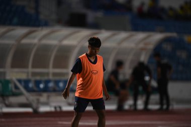 Bangkok-Tayland-17 Ağustos 2019: Tayland Beden Eğitimi Enstitüsü 'nde Tayland # 8-0 Singapur arasındaki AFF sırasında Tayland # 3 numaralı Saruda Konfay oyuncusuydu.