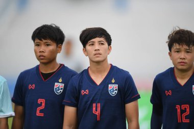 Bangkok-Tayland-17 Ağustos 2019: Duangnapa sritala # 4 Tayland futbolcusu Tayland Beden Eğitimi Enstitüsü 'ndeki AFF 8-0 Singapur, Tayland