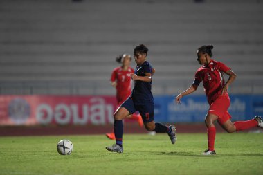 Bangkok-Tayland-17 Ağustos 2019: Tayland Beden Eğitimi Enstitüsü Chonburi, Tayland AFF 8-0 Singapur arasında Tayland # 9 numaralı Saowalak pengngam