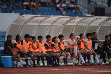 Bangkok-Tayland-17 Ağustos 2019: Tayland Beden Eğitimi Enstitüsü Chonburi, Tayland 'daki AFF 8-0 Singapur arasında görev yapan Tayland oyuncusu