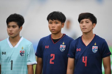 Bangkok-Tayland-17 Ağustos 2019: Kanjanaporn saenkhun # 2 Tayland futbolcusu Tayland Beden Eğitimi Enstitüsü 'nde AFF 8-0 Singapur, Tayland