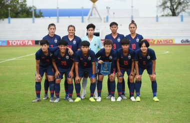 Bangkok-Tayland-17 Ağustos 2019: Tayland Beden Eğitimi Enstitüsü Chonburi, Tayland 'daki AFF 8-0 Singapur arasında görev yapan Tayland oyuncusu