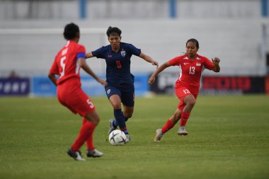Bangkok-Tayland-17 Ağustos 2019: Tayland Beden Eğitimi Enstitüsü Chonburi, Tayland AFF 8-0 Singapur arasında Tayland # 9 numaralı Saowalak pengngam