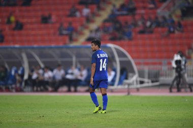 Bangkok-Tayland-9NOV2018: Tayland milli stadyumu Timor Leste karşısında Tayland AFF Suzuki Kupası 2018 'de Mongkol Tossakai oynuyordu