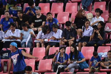 Bangkok-Tayland-9NOV2018: Tayland ile Tayland arasındaki AFF Suzuki Kupası 2018 'de Tayland Millî Stadyumu' ndaki Timor leste maçında kimliği belirsiz taraftar