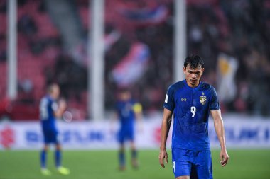 Bangkok-Tayland-9NOV2018: Tayland milli stadyumunda Timor leste ile Tayland arasındaki AFF Suzuki Kupası 2018 'de Adisak kraisorn oyuncusu eylemde