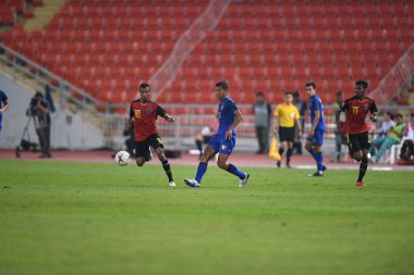 Bangkok-Tayland-9NOV2018: Tayland milli stadyumu Timor Leste karşısında Tayland AFF Suzuki Kupası 2018 'de Mongkol Tossakai oynuyordu