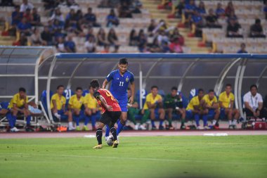 Bangkok-Tayland-9NOV2018: Tayland milli stadyumu Timor Leste karşısında Tayland AFF Suzuki Kupası 2018 'de Mongkol Tossakai oynuyordu