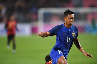 Bangkok-Tayland-9NOV2018: Tayland milli stadyumu Timor Leste karşısında Tayland AFF Suzuki Kupası 2018 'de Mongkol Tossakai oynuyordu