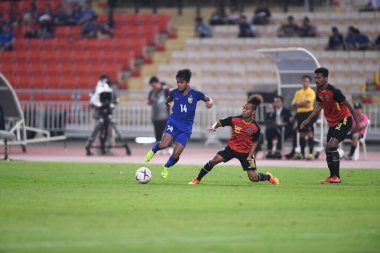 Bangkok-Tayland-9NOV2018: Tayland milli stadyumunda Timor leste ile Tayland arasındaki AFF Suzuki Kupası 2018 maçında Nurul Sriyangem oynuyordu